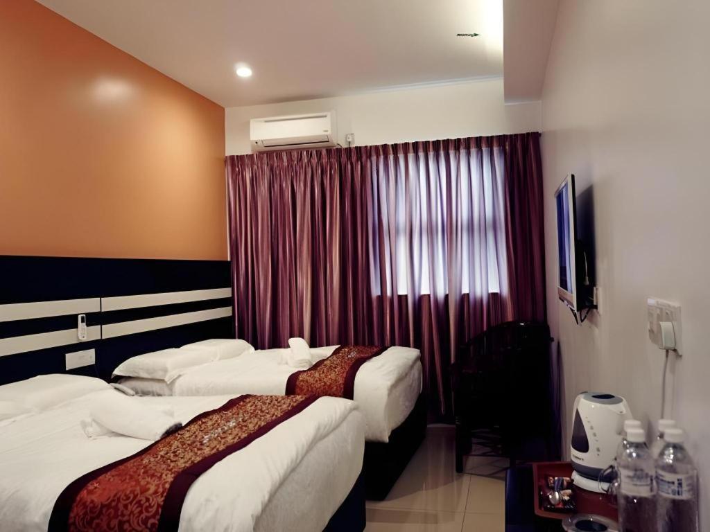 Hotel Kristal Сери Искандар Екстериор снимка