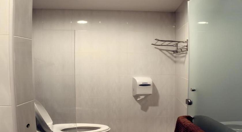 Hotel Kristal Сери Искандар Екстериор снимка